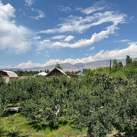 "Bilim" Guest House Tamchy 外观 照片